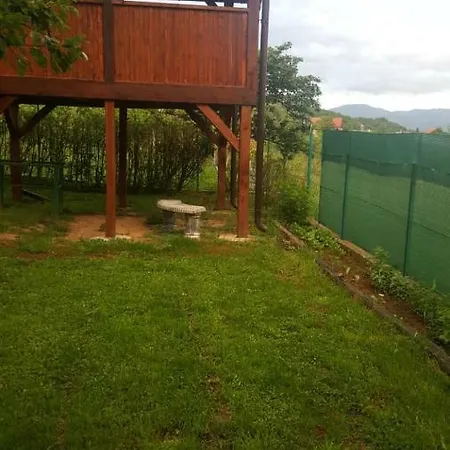 Vikendica Ahatovići