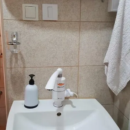 Vikendica * Ahatovici