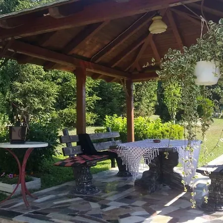 Holiday home Vikendica Ahatovici