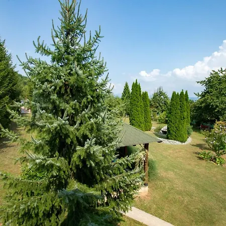 Vikendica Ahatovici